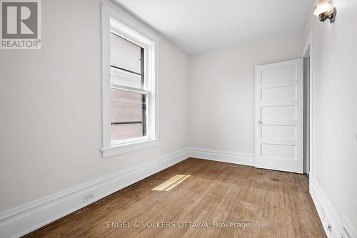 108 Grove Avenue, Ottawa, ON - Indoor Photo Showing Other Room