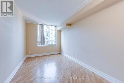 2122 - 633 Bay Street, Toronto, ON - Indoor Photo Showing Other Room