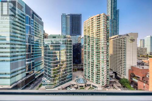 2122 - 633 Bay Street, Toronto, ON - Outdoor With Facade