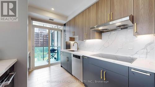 314 - 70 Roehampton Avenue, Toronto (Mount Pleasant West), ON - Indoor Photo Showing Kitchen With Upgraded Kitchen