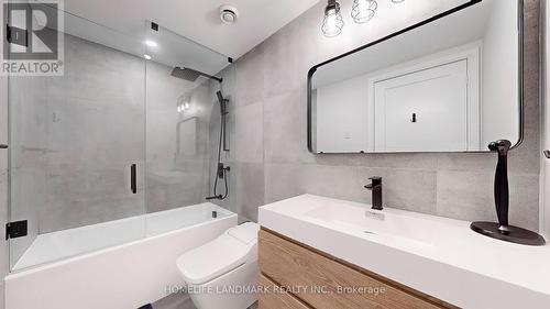 314 - 70 Roehampton Avenue, Toronto (Mount Pleasant West), ON - Indoor Photo Showing Bathroom