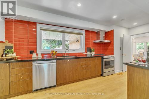 697 George Street, Burlington (Brant), ON - Indoor Photo Showing Kitchen With Stainless Steel Kitchen