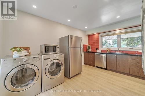 697 George Street, Burlington (Brant), ON - Indoor Photo Showing Laundry Room