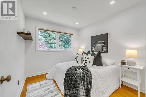 697 George Street, Burlington (Brant), ON - Indoor Photo Showing Bedroom