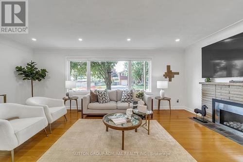 697 George Street, Burlington (Brant), ON - Indoor Photo Showing Living Room With Fireplace