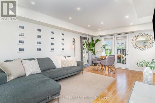 71 - 2441 Greenwich Drive, Oakville (West Oak Trails), ON - Indoor Photo Showing Living Room