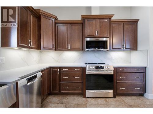 2582 St Andrews Street, Blind Bay, BC - Indoor Photo Showing Kitchen