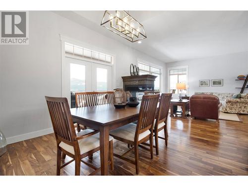 2582 St Andrews Street, Blind Bay, BC - Indoor Photo Showing Dining Room