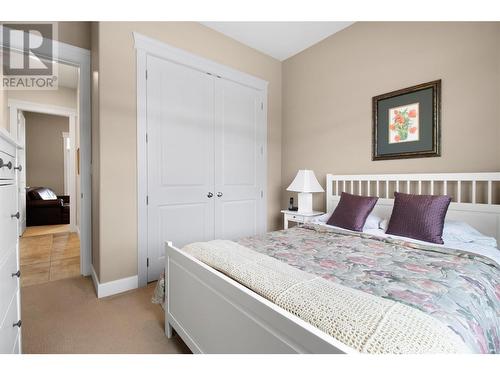 2582 St Andrews Street, Blind Bay, BC - Indoor Photo Showing Bedroom