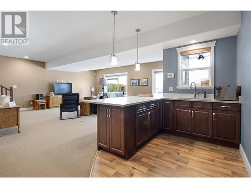 2582 St Andrews Street, Blind Bay, BC - Indoor Photo Showing Kitchen