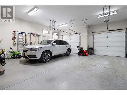 2582 St Andrews Street, Blind Bay, BC - Indoor Photo Showing Garage