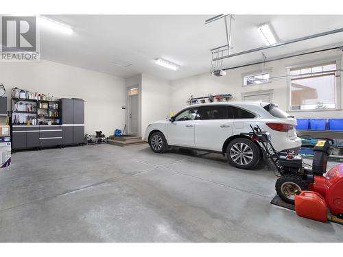 2582 St Andrews Street, Blind Bay, BC - Indoor Photo Showing Garage