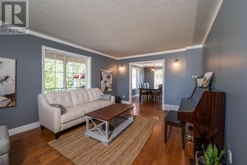 11140 Harold Drive, Prince George, BC - Indoor Photo Showing Living Room