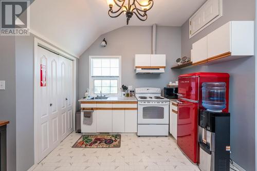 11140 Harold Drive, Prince George, BC - Indoor Photo Showing Kitchen