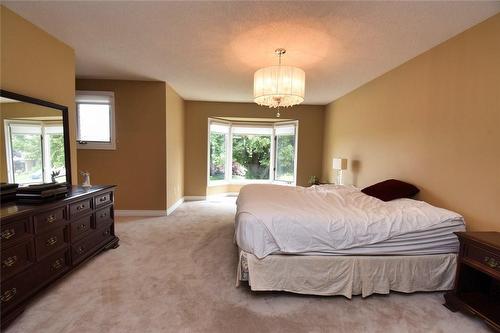 43 Glenayr Street, Hamilton, ON - Indoor Photo Showing Bedroom