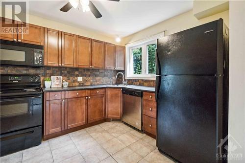 263 Baillie Avenue, Ottawa, ON - Indoor Photo Showing Kitchen