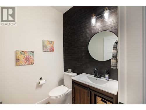 10833 Hare Road, Lake Country, BC - Indoor Photo Showing Bathroom