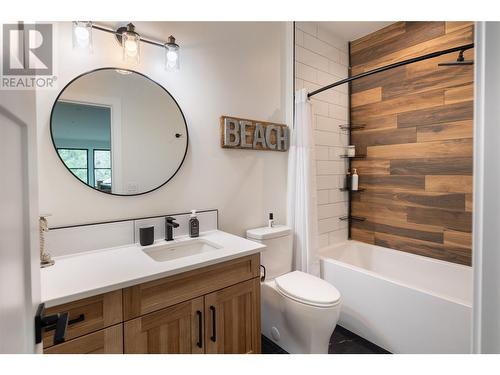 10833 Hare Road, Lake Country, BC - Indoor Photo Showing Bathroom