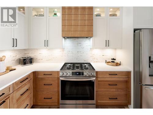 10833 Hare Road, Lake Country, BC - Indoor Photo Showing Kitchen With Upgraded Kitchen