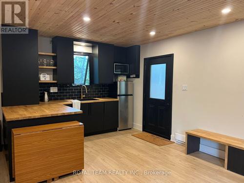 1190 High Falls Road, Bracebridge, ON - Indoor Photo Showing Kitchen