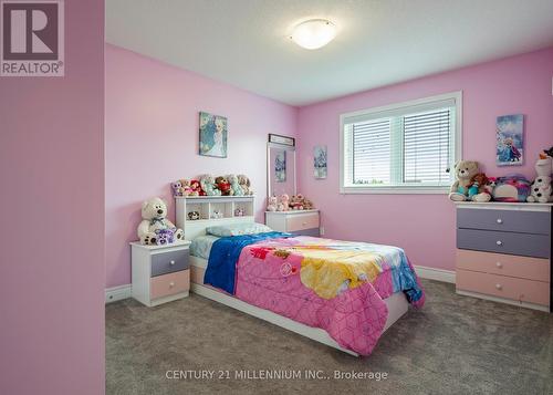 28 Sparrow Crescent, East Luther Grand Valley (Grand Valley), ON - Indoor Photo Showing Bedroom