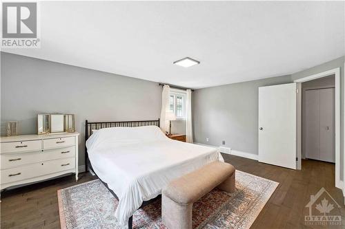 13 Beechmont Crescent, Ottawa, ON - Indoor Photo Showing Bedroom