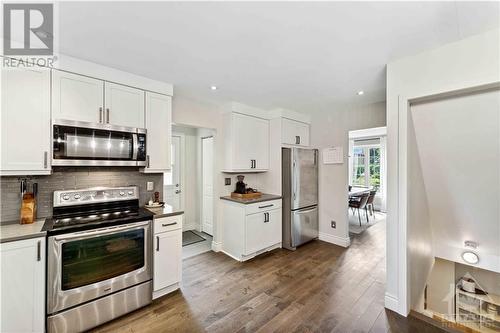 13 Beechmont Crescent, Ottawa, ON - Indoor Photo Showing Kitchen With Stainless Steel Kitchen