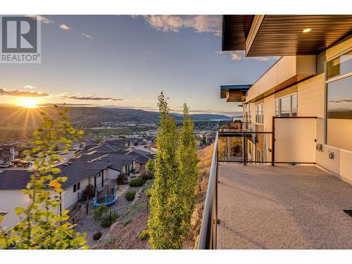 1000 Mt Robson Place Unit# 9 Lot# 15, Vernon, BC - Indoor Photo Showing Dining Room