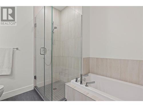 1000 Mt Robson Place Unit# 9 Lot# 15, Vernon, BC - Indoor Photo Showing Bathroom