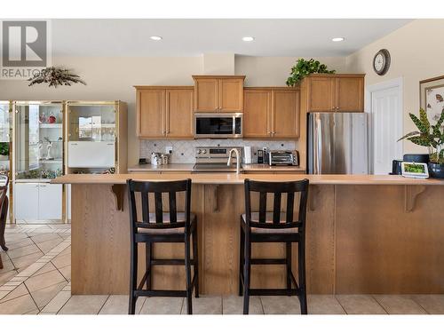 700 South Crest Drive Unit# 5 Lot# 5, Kelowna, BC - Indoor Photo Showing Kitchen