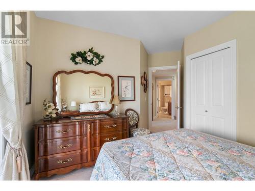 700 South Crest Drive Unit# 5 Lot# 5, Kelowna, BC - Indoor Photo Showing Bedroom