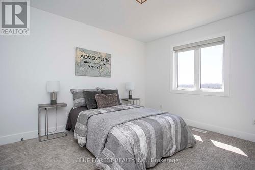 4 Five Stakes Street, Southwold (Talbotville), ON - Indoor Photo Showing Bedroom