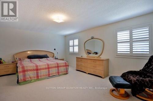 25 Clearfield Drive, Brampton, ON - Indoor Photo Showing Bedroom