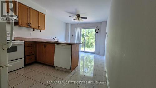 4757 Rosebush Road, Mississauga, ON - Indoor Photo Showing Kitchen