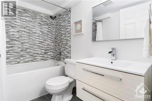 170 Rothesay Drive, Ottawa, ON - Indoor Photo Showing Bathroom