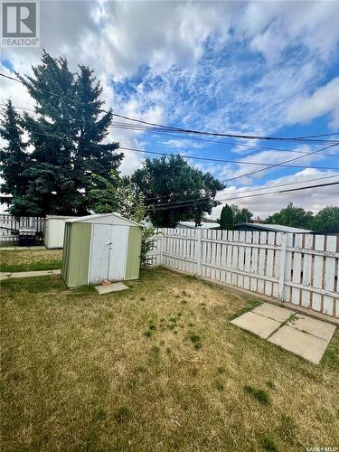 224-230 18Th Avenue Ne, Swift Current, SK - Outdoor