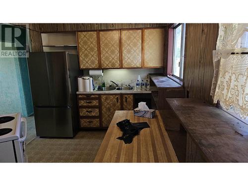 300 N Blackburn Road, Prince George, BC - Indoor Photo Showing Kitchen With Double Sink