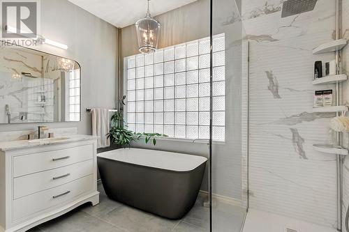 3924 Gallaghers Parkway, Kelowna, BC - Indoor Photo Showing Bathroom