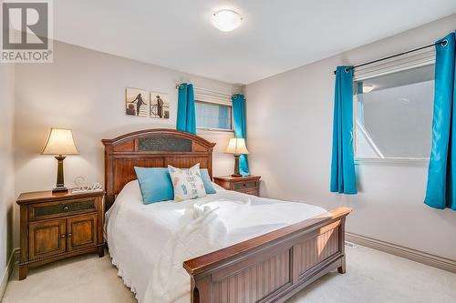 944 Purcell Court, Kelowna, BC - Indoor Photo Showing Bedroom