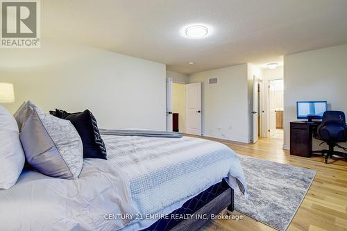 33 Junior Road, Brampton, ON - Indoor Photo Showing Bedroom