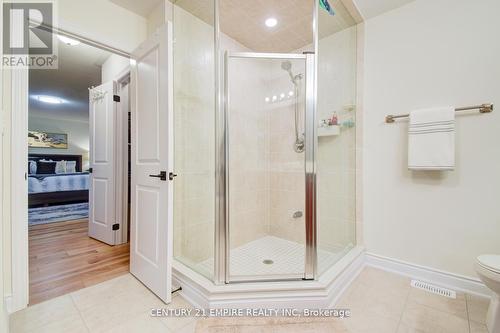 33 Junior Road, Brampton, ON - Indoor Photo Showing Bathroom