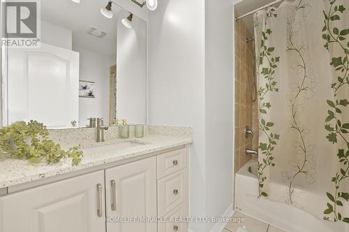 80 Magdalene Crescent, Brampton (Heart Lake East), ON - Indoor Photo Showing Bathroom