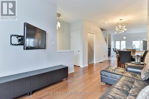 27 Piggott Mews, Toronto (Weston), ON - Indoor Photo Showing Living Room