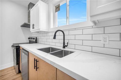 262 Robert Street, Hamilton, ON - Indoor Photo Showing Kitchen With Double Sink