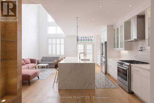 37 - 88 Lakeport Road, St. Catharines, ON - Indoor Photo Showing Kitchen With Upgraded Kitchen