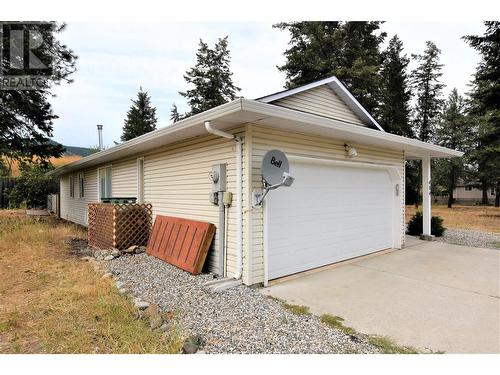 404 Hummingbird Avenue, Vernon, BC - Outdoor With Exterior