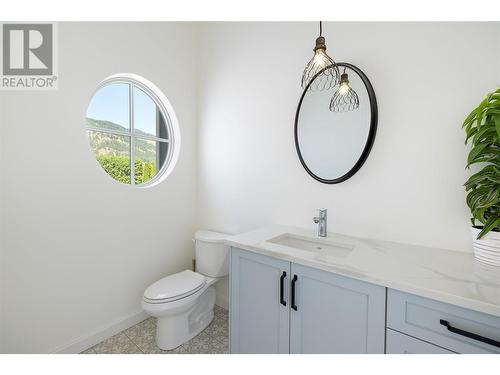 6984 Highway 6, Coldstream, BC - Indoor Photo Showing Bathroom