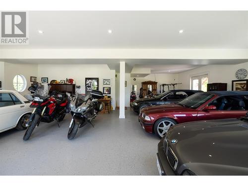 6984 Highway 6, Coldstream, BC - Indoor Photo Showing Garage