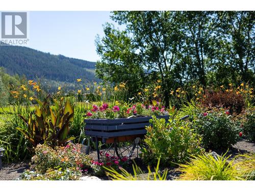 6984 Highway 6, Coldstream, BC - Outdoor