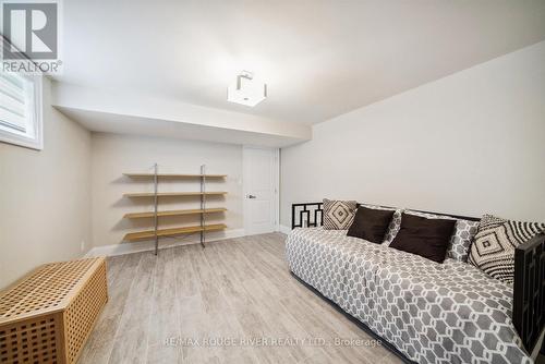 10 Helen Crescent, Kawartha Lakes, ON - Indoor Photo Showing Bedroom